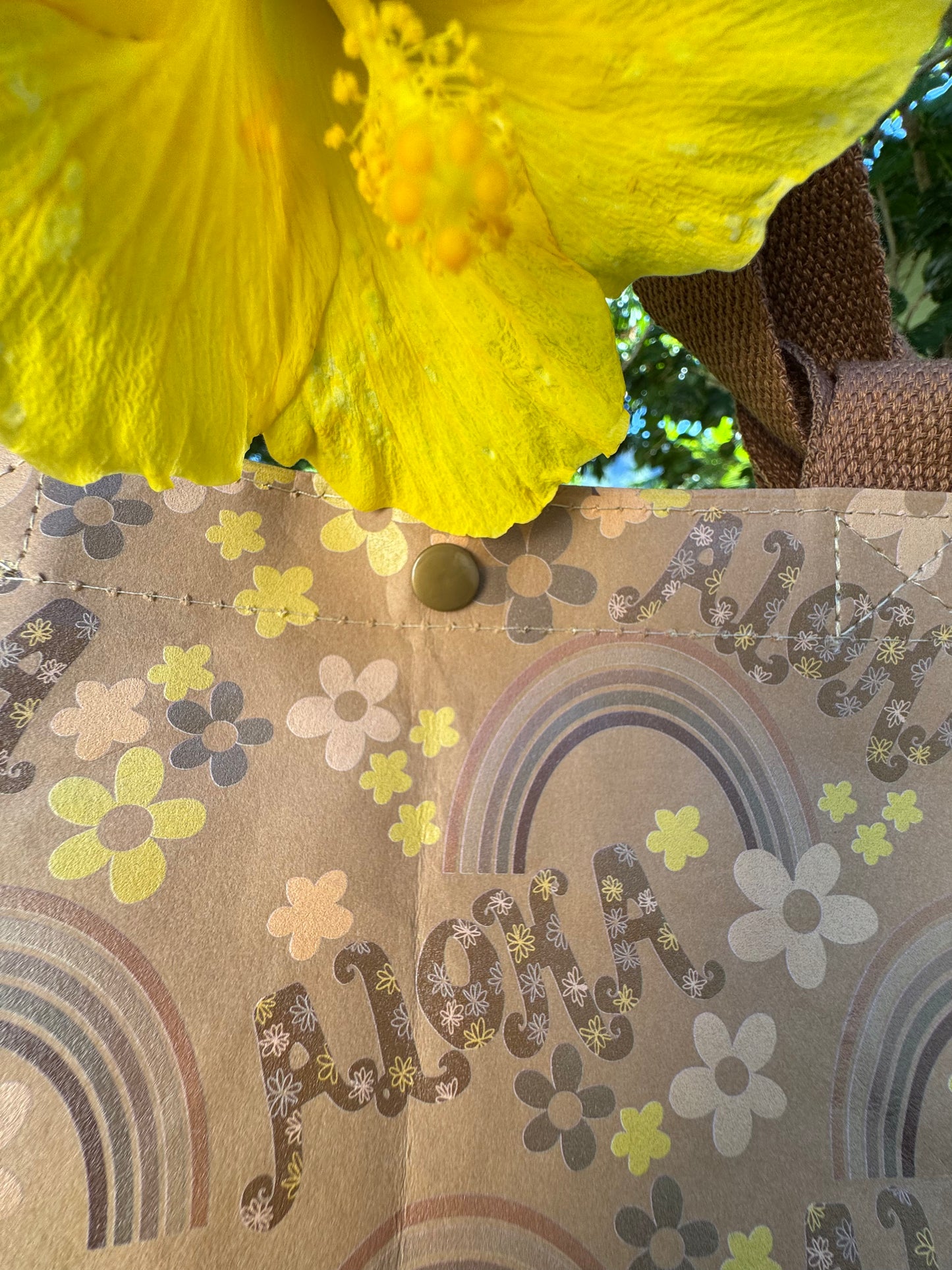 Kraft Paper Li‘i Tote- Rainbow Aloha