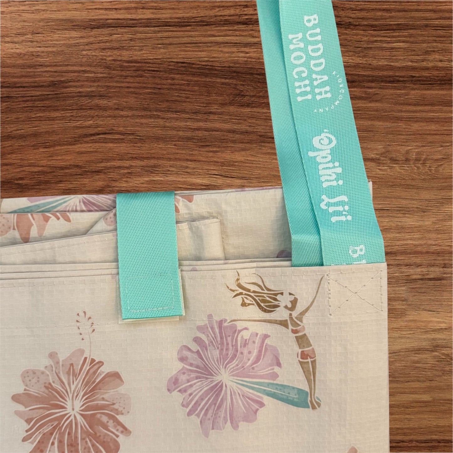 Bombucha Tote- Hibiscus Surf Cream