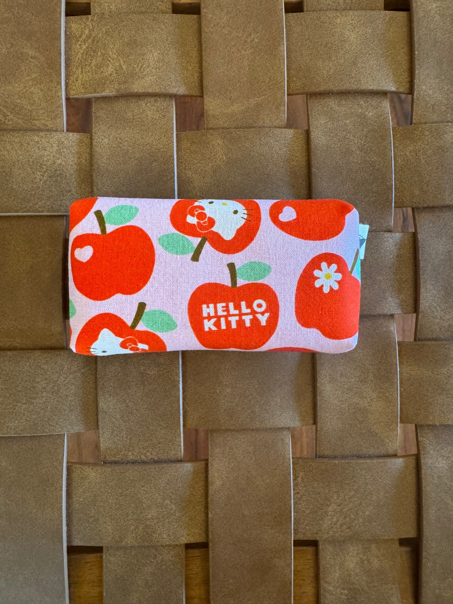 Pocket Tissue Holder- Kitty Apple